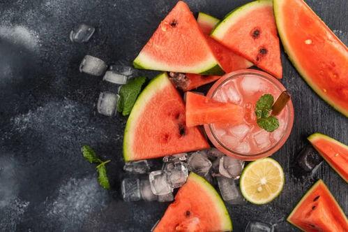 女子吃瓜后去医院,揭示食品安全隐患