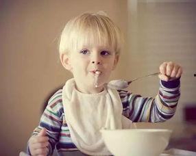 妈妈教育孩子爸爸吃瓜